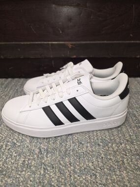 Adidas Three Stripe Shoes for Sale up to 90% Off: Poshmark